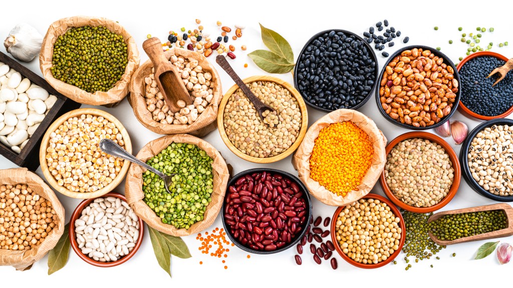 A new Riddet Institute study proposes integrating legumes into other common foods can overcome the taste and texture issues associated with this high nutrient pulse protein. 
